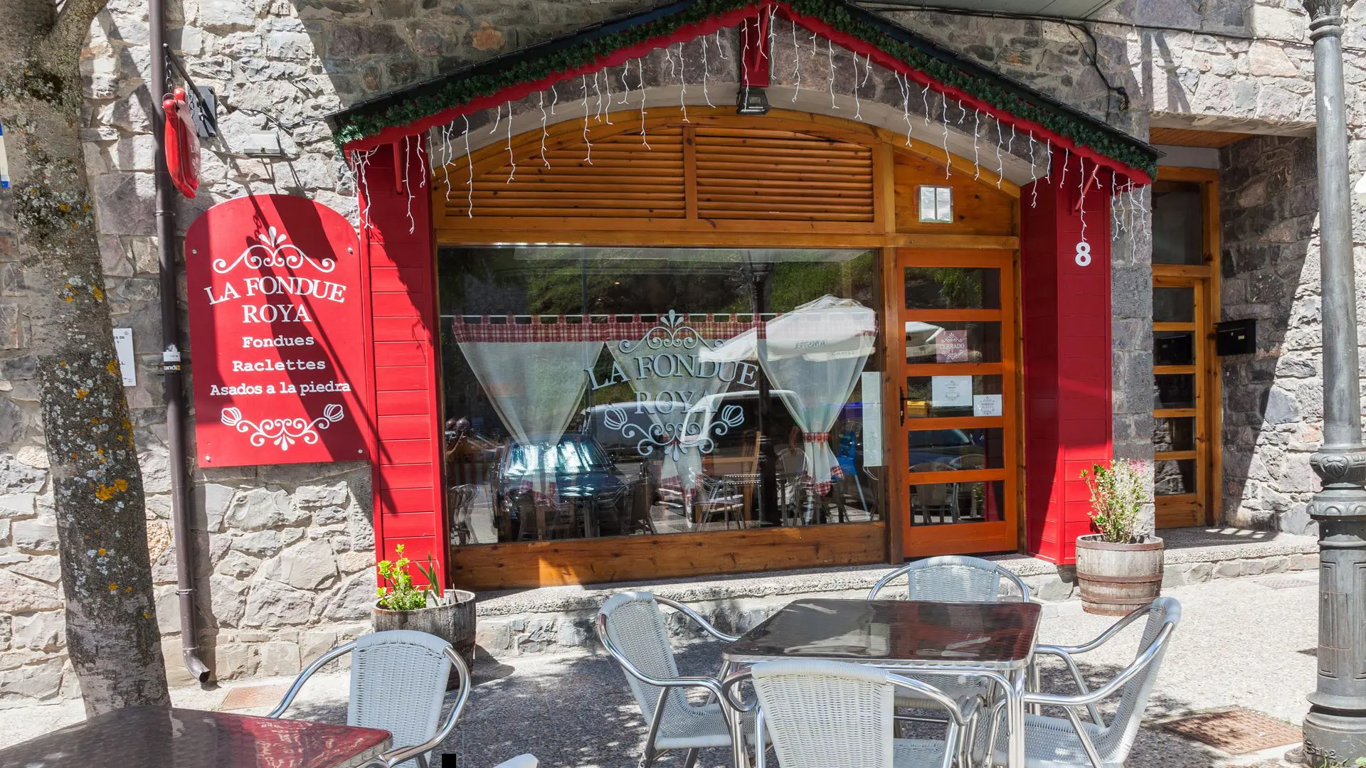 Diseño fachada local La Fondue